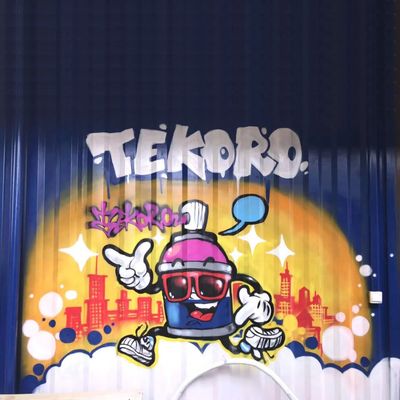 Fading Resistant Graffiti Spray Paint with 2000 Customized Colors in 400ml Volume and 3 Years Validity